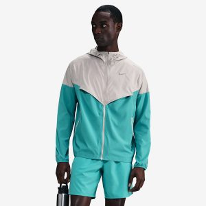 Nike Impossibly Light Windrunner Jacket