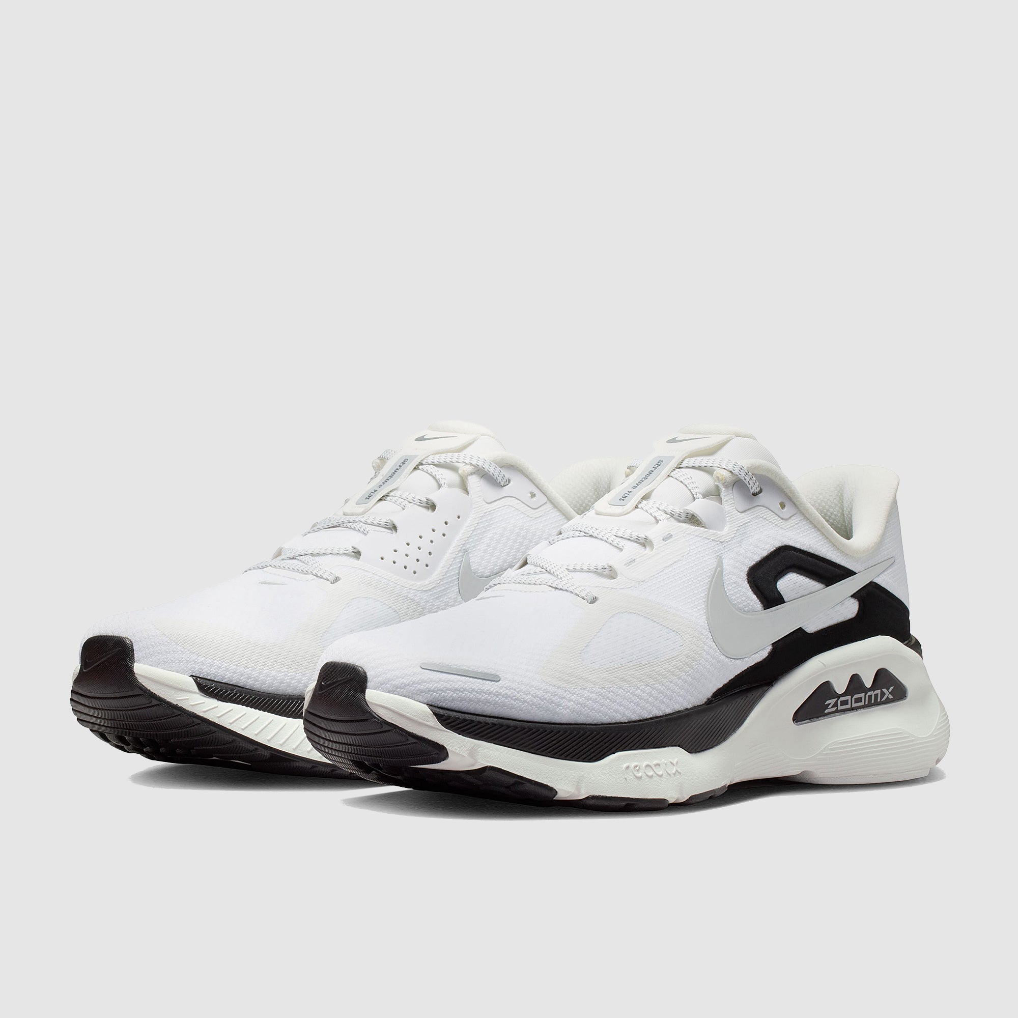 Nike Structure Plus